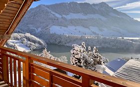 Chalet Les Ecureuils Apartment Penthouse Suite