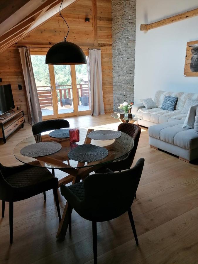Chalet Les Ecureuils Apartment Penthouse Suite Cresuz Exterior photo