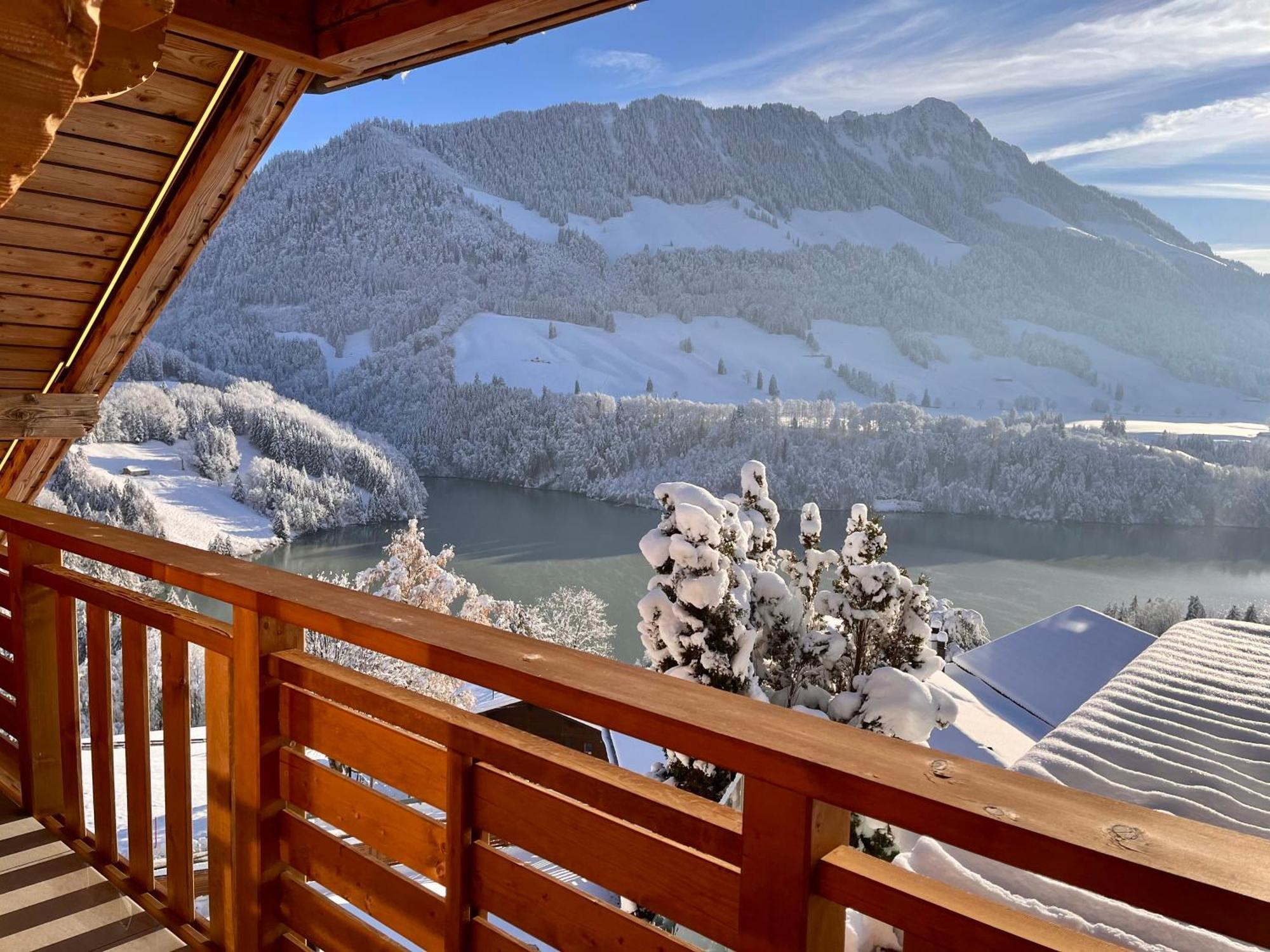 Chalet Les Ecureuils Apartment Penthouse Suite Cresuz Exterior photo